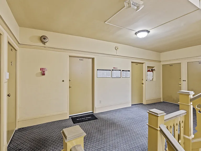 The Langham Apartments — Photo 27