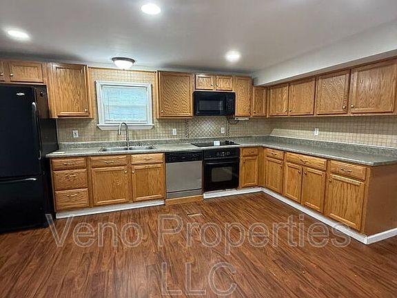 2nd image of 5 Lansing Rd