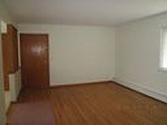 2nd image of 568 Pershing Ave APT D