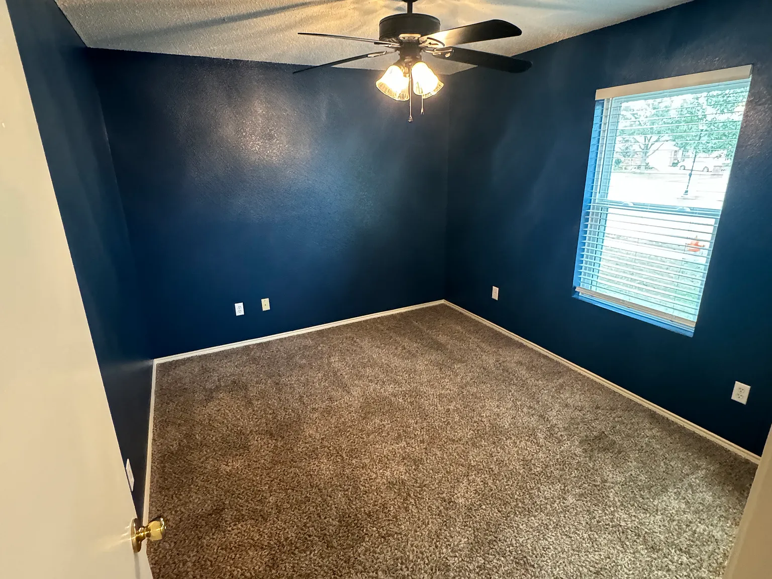 4 bed, 1948 sqft, $2,000 — Photo 3
