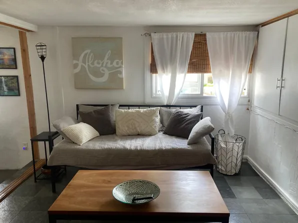 1500 Mokuna Pl, Honolulu, HI 96816