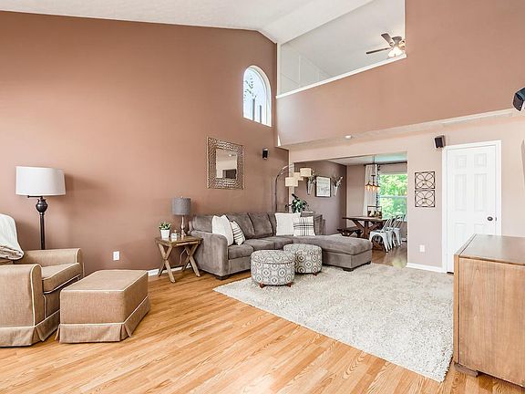 5th image of 7948 Blacklick View Dr