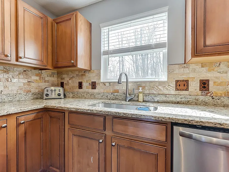 6700 Bartlett Ct — Photo 16
