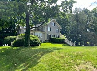 150 School St, Milton, MA 02186