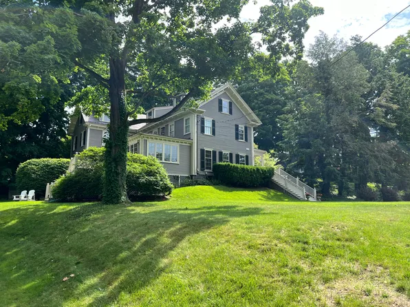 150 School St, Milton, MA 02186