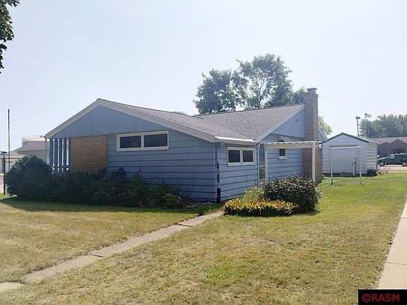 4th image of 105 Southdale St SW