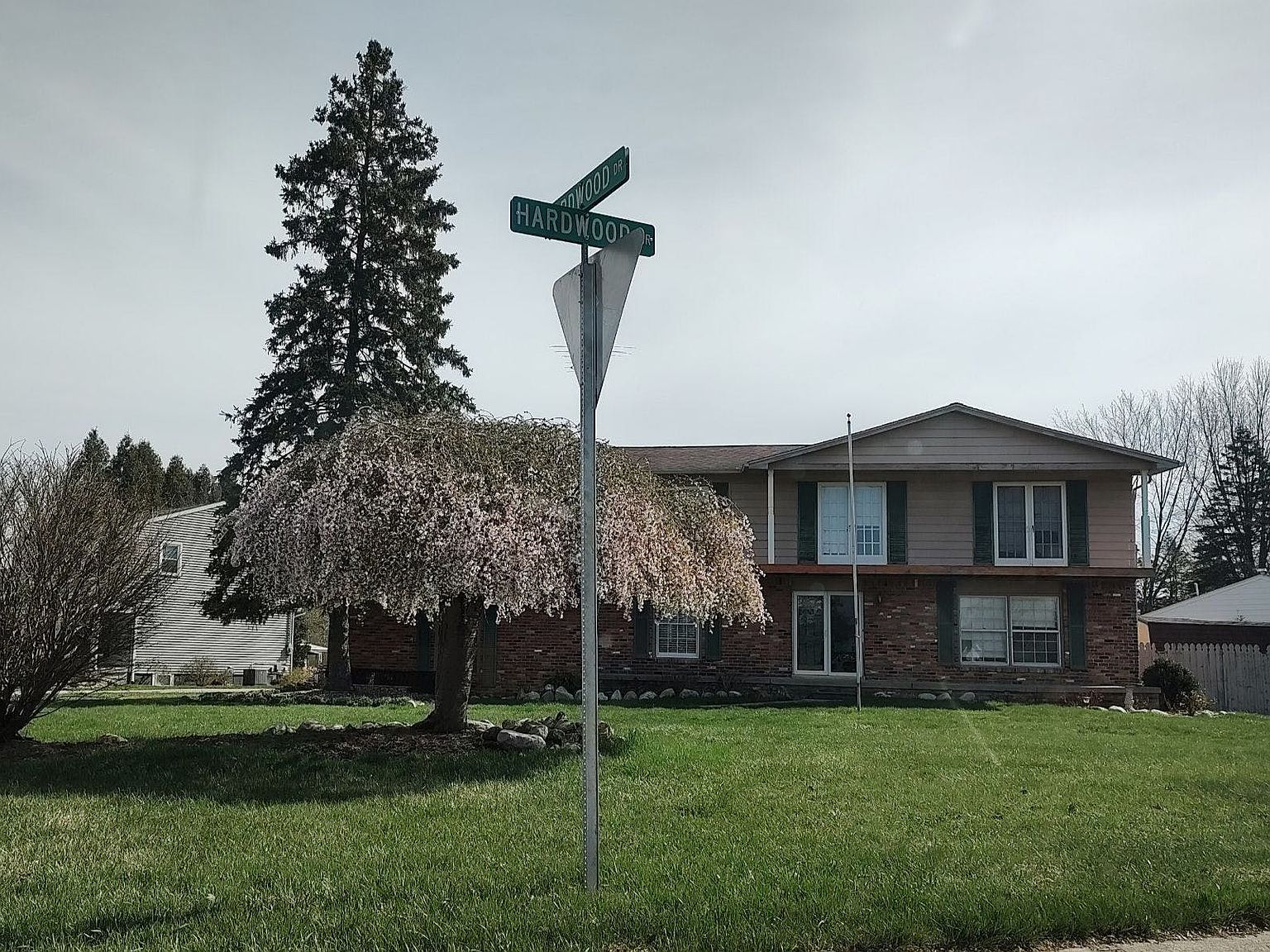 2086 Hardwood Dr, Davison, MI 48423 Zillow