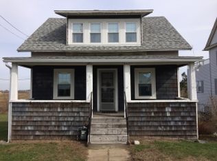 10 Lyons St, Hampton, NH 03842