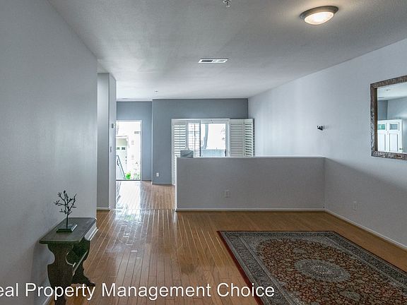 4th image of 7303 Hannum Ave