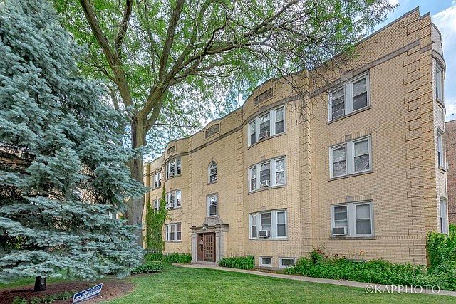 1st image of 4448 W Gunnison St APT 2A