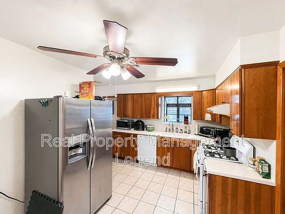 3rd image of 409 La Salle Dr