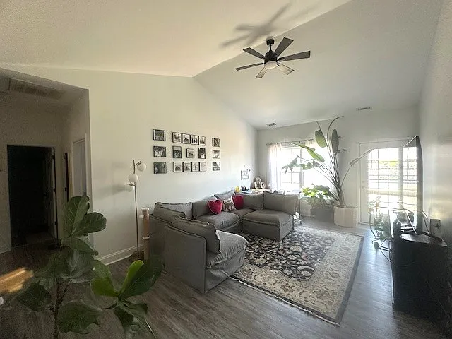 32 Wintergreen Dr — Photo 3