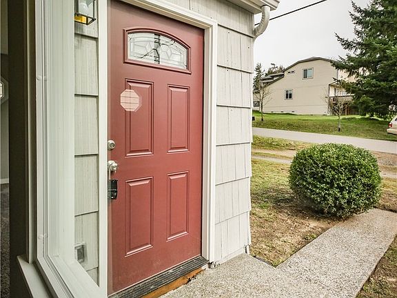 2nd image of 1559 Brown St SE