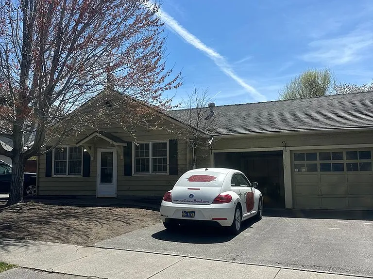 Tumalo Ave, 245 NW - 00245-TUMA-00 — Photo 5
