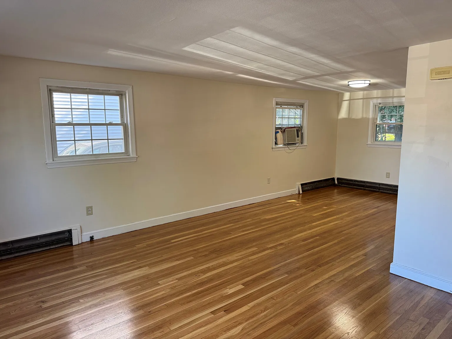 3 bed, $2,600 — Photo 3