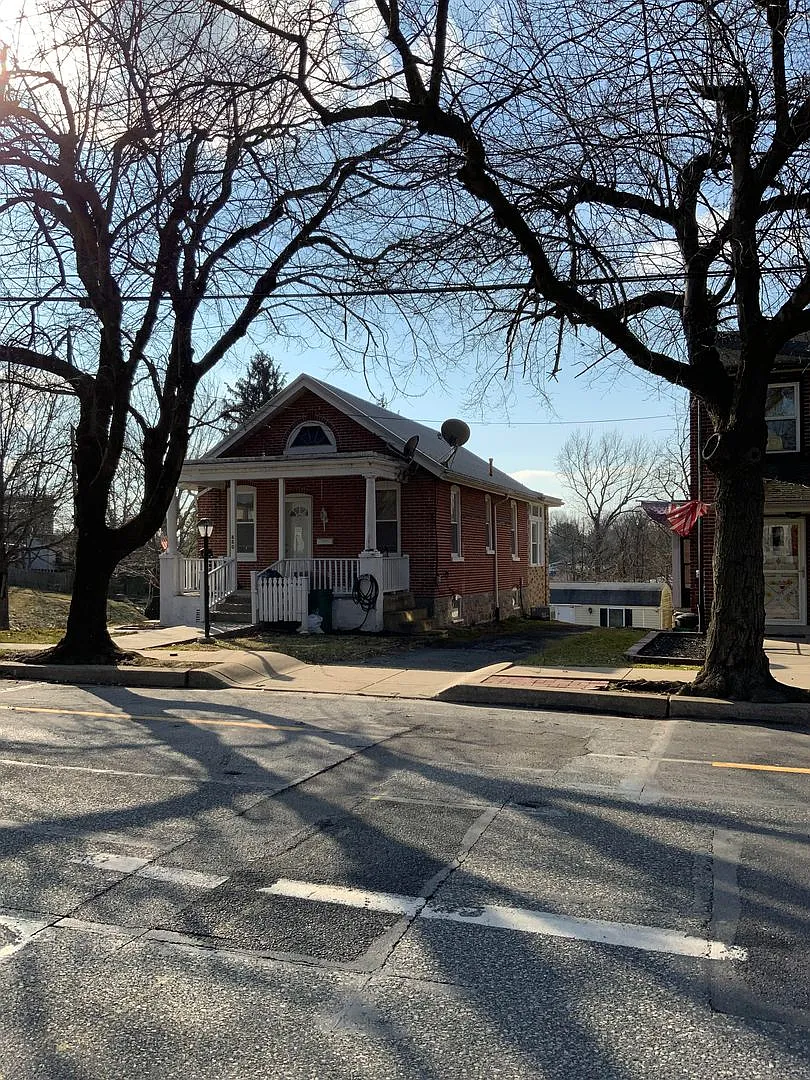 Building Photo - 850 Highland Ave