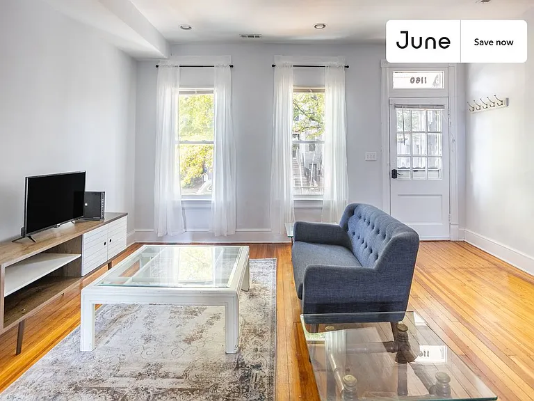 1160 Neal St NE — Photo 1