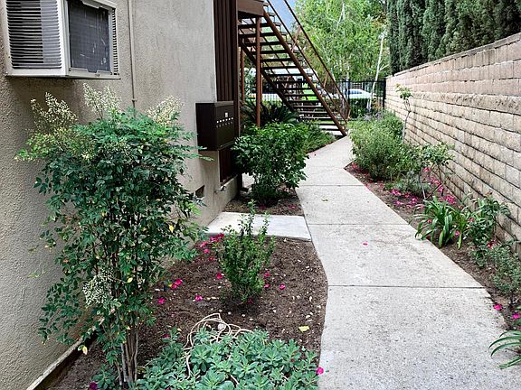 4th image of 12 E Colorado Blvd APT B