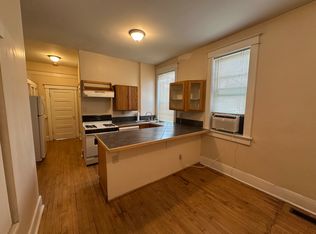 Spacious & Gracious 2 Bedroom Flat - Great Downtown Building, Albuquerque, NM 87102