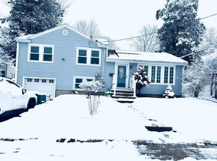 53 Harrison St, Dumont, NJ 07628