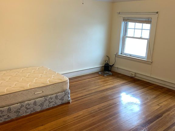3rd image of 104 Marlboro St #3