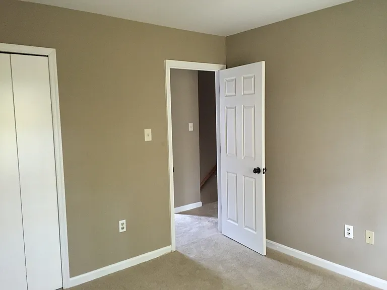 96 Tanterra Dr — Photo 8