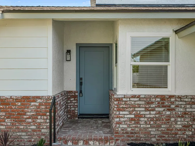 15208 Fernview St #15208 — Photo 28
