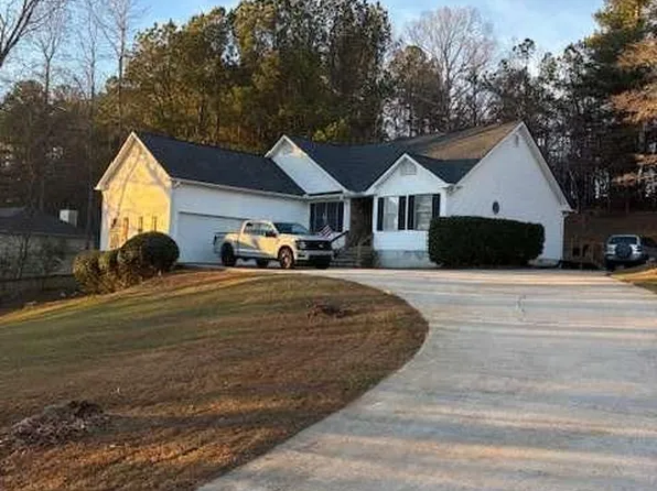 3318 Banks Mountain Dr, Gainesville, GA 30506