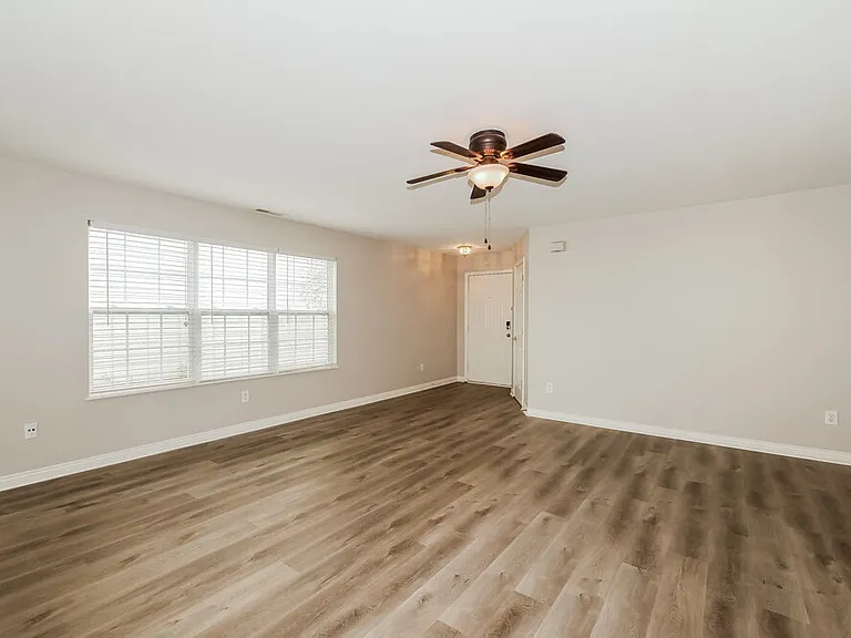 1859 Ernest Dr — Photo 6