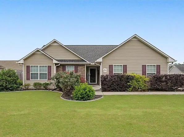 100 Legacy Ln, Calhoun, GA 30701