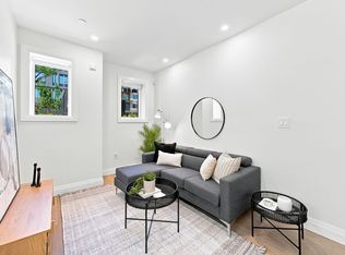6164 Granville St, Vancouver, BC V6M3E3
