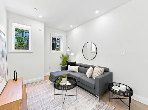6164 Granville St, Vancouver, BC V6M 3E3