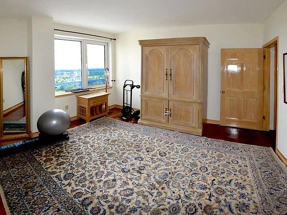 5th image of 1001 Marina Dr APT 907