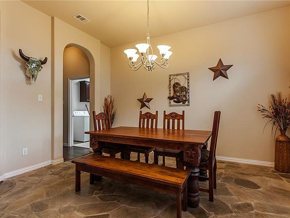 5th image of 1228 Belle Meade Way