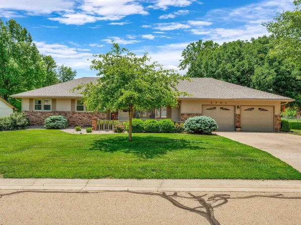 2701 SE 33rd St, Topeka, KS 66605