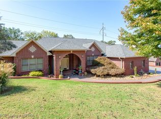 4924 Oak Hollow Ln, Fort Smith, AR 72903