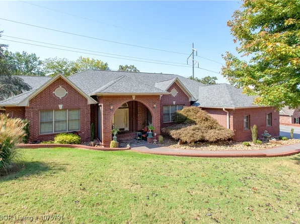 4924 Oak Hollow Ln, Fort Smith, AR 72903
