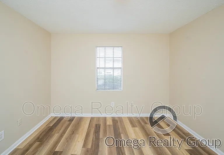 Lakeridge Apartments — Photo 40