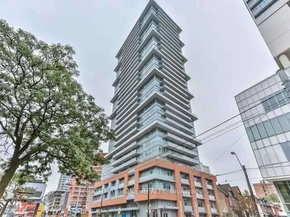 365 Church St #303, Toronto, ON M5B 0B5