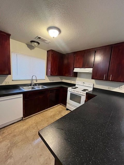 1st image of 261-265 N McNary Cir