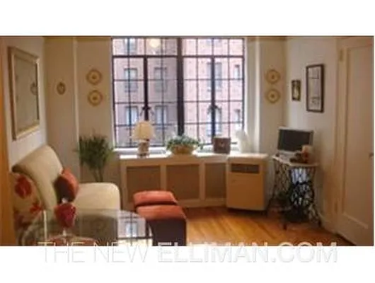 Rented by Douglas Elliman | media 3