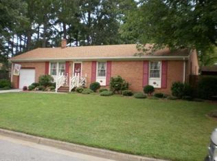 516 Greenway Dr, Chesapeake, VA 23322