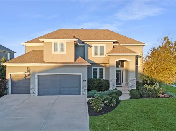 15533 Windsor St, Overland Park, KS 66224