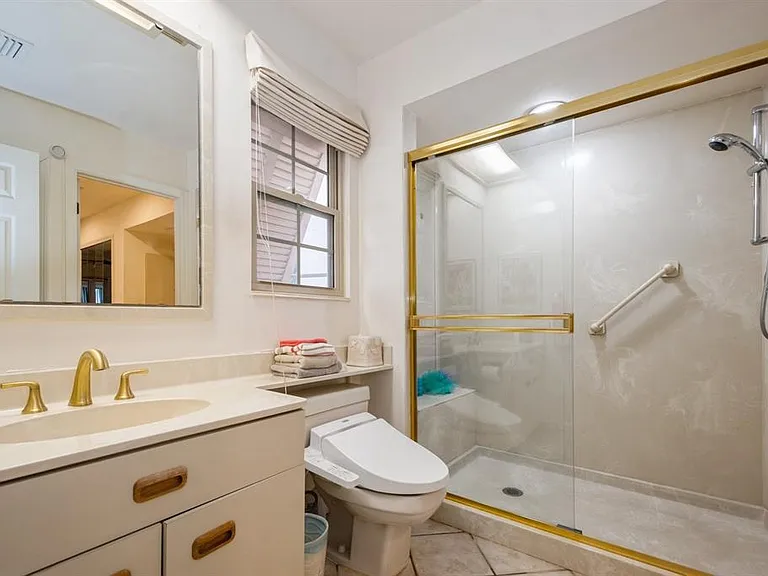 1195 Coquille St #309 — Photo 23