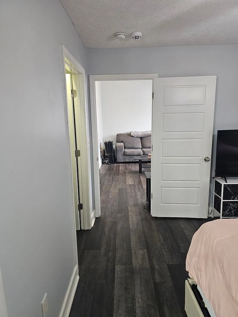 3 bed, 2.0 bath, 1121 sqft, $1,795 — Photo 4