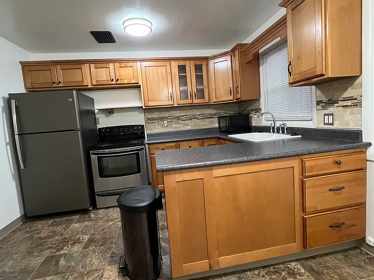 5005 SE Woodward St — Photo 5
