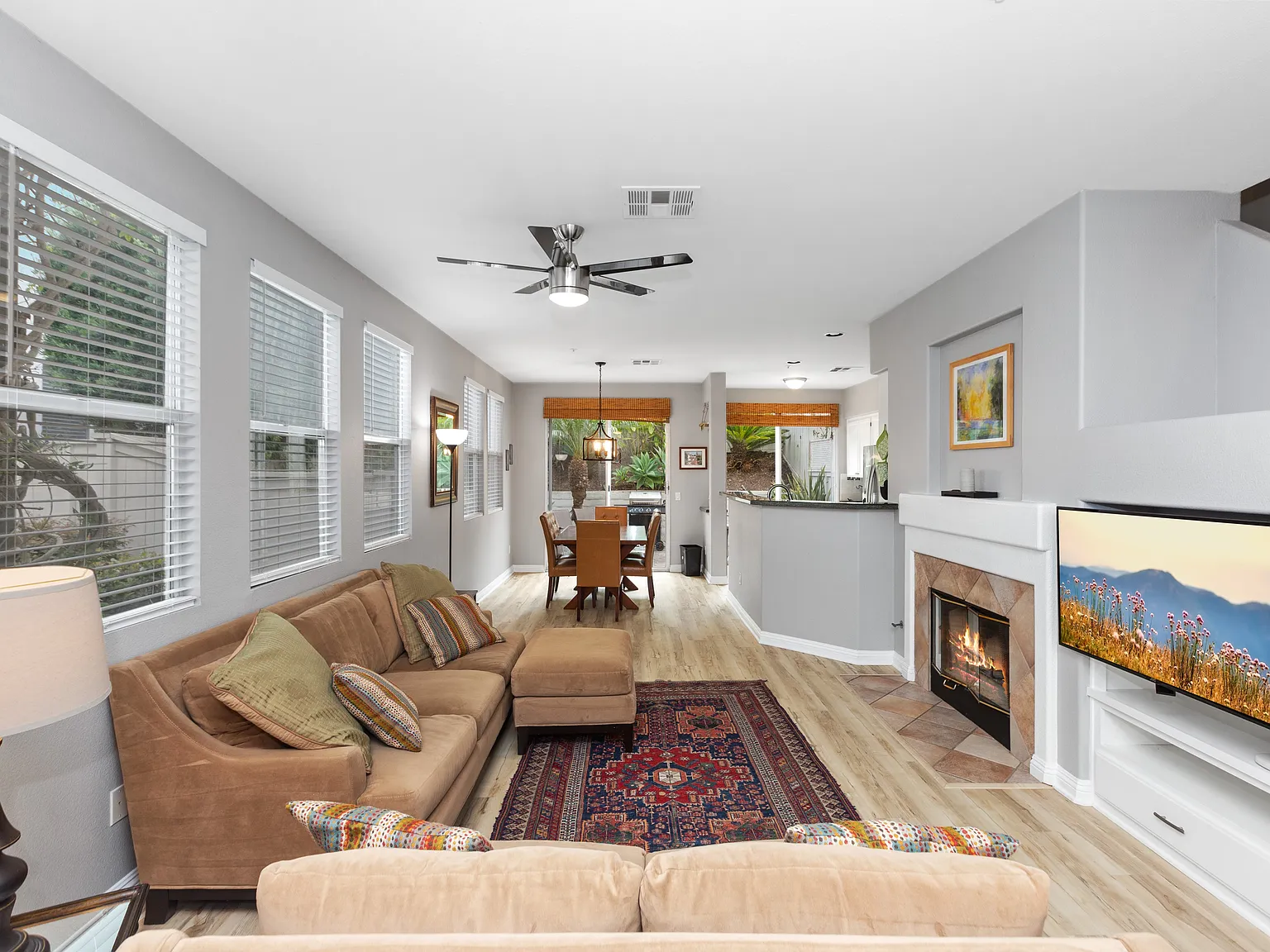 3 bed, 2.5 bath, 1253 sqft, $6,000 — Photo 4