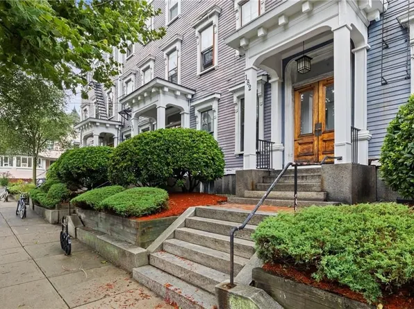 182 Bowen St APT 11, Providence, RI 02906