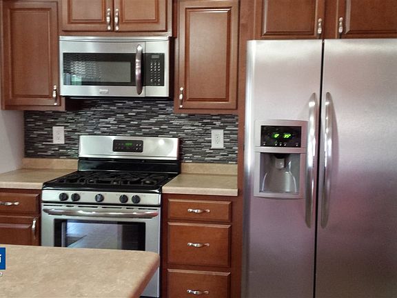 Stainless appliances included!
