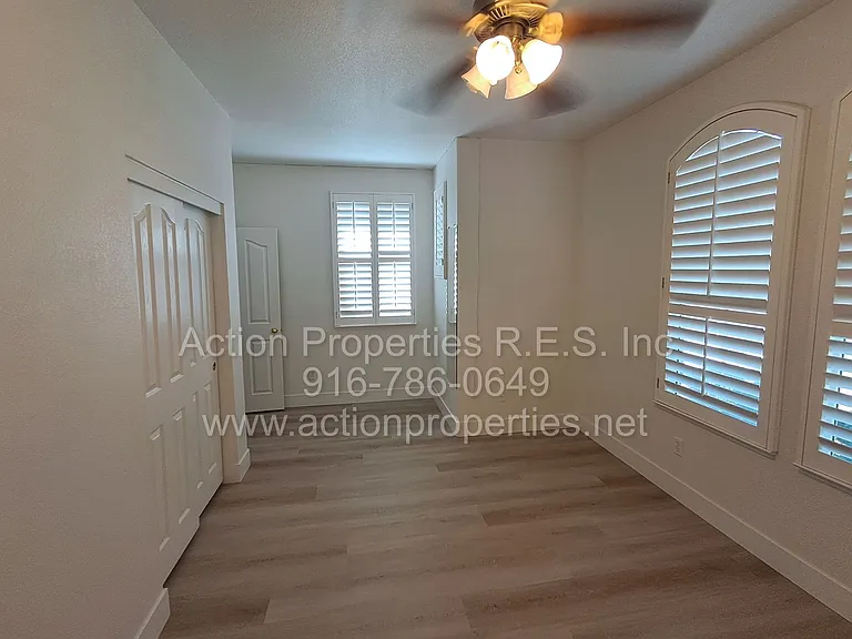 6145 Crater Lake Dr — Photo 20